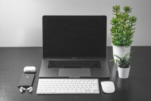 Consejos para organizar un espacio de trabajo en casa eficiente y cómodo